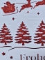 Preview: Detail des filigranen Designs einer handgefertigten Weihnachtskarte in Weiß mit rotem Glitzerhintergrund. Zeigt die glitzernden Weihnachtsbäume, Sterne und den Schlitten des Weihnachtsmanns, gezogen von Rentieren.