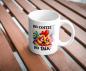 Preview: Weißer Kaffeebecher mit lustigem, müden Hühnerdesign und dem Text 'No coffee, no talk' auf einer Holzoberfläche. Ideal für Kaffeeliebhaber mit Sinn für Humor.