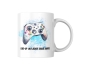 Preview: Tasse mit farbigem Gaming-Controller auf blauem Hintergrund. Darunter steht der Text: 'Level-Up mit jeder Tasse Kaffee'. Perfektes Geschenk für leidenschaftliche Gamer und Kaffeeliebhaber, die ihre Gaming-Erfahrung mit einem morgendlichen Kaffee steigern