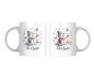 Preview: Weihnachtstasse mit Schneemannmotiv und dem Schriftzug 'Let it Snow'. Der fröhliche Schneemann mit Schal und Mütze ist von Schneeflocken umgeben, das Design ist auf beiden Seiten der Tasse zu sehen. Perfekt für winterliche Getränke und weihnachtliche Stim