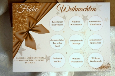 Weihnachts-Rubbelkarte und Umschlag im festlichen Look, ideal für persönliche Botschaften.