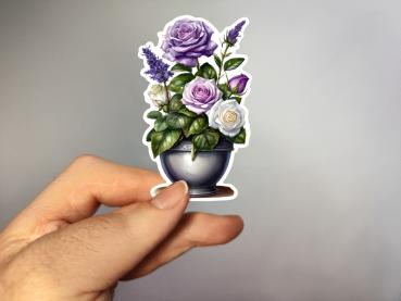 Aufkleber einer Blumenvase mit lila, rosa und weißen Rosen sowie Lavendel, umgeben von grünen Blättern. Ideal für Scrapbooking und kreative Dekorationsprojekte.
