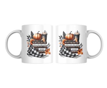 Preview: Herbst/Halloween Tasse für Bücherliebhaber - Just a Girl Who Loves Books Preview: Doppelansicht der Herbst-/Halloween-Tasse für Bücherliebhaber, gestaltet mit dem Schriftzug 'Just a Girl Who Loves Books'. Die Tasse zeigt einen herbstlichen Bücherstapel, dekoriert mit einem orangefarbenen Kürbis, einem Kaffee mit Sahne, herbstlichen Blä