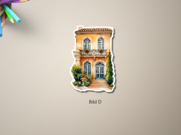 Aufkleber einer mediterranen Villa mit orangefarbener Fassade, Balkon im ersten Stock und blauen Türen, flankiert von hohen Zypressen. Bild D.