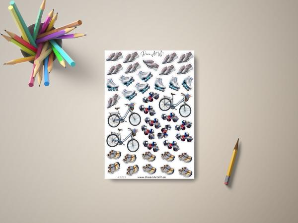 Handgefertigte Aufkleber mit Sportgeräten: Rollerblades, Fahrräder, Hanteln und Sportschuhe